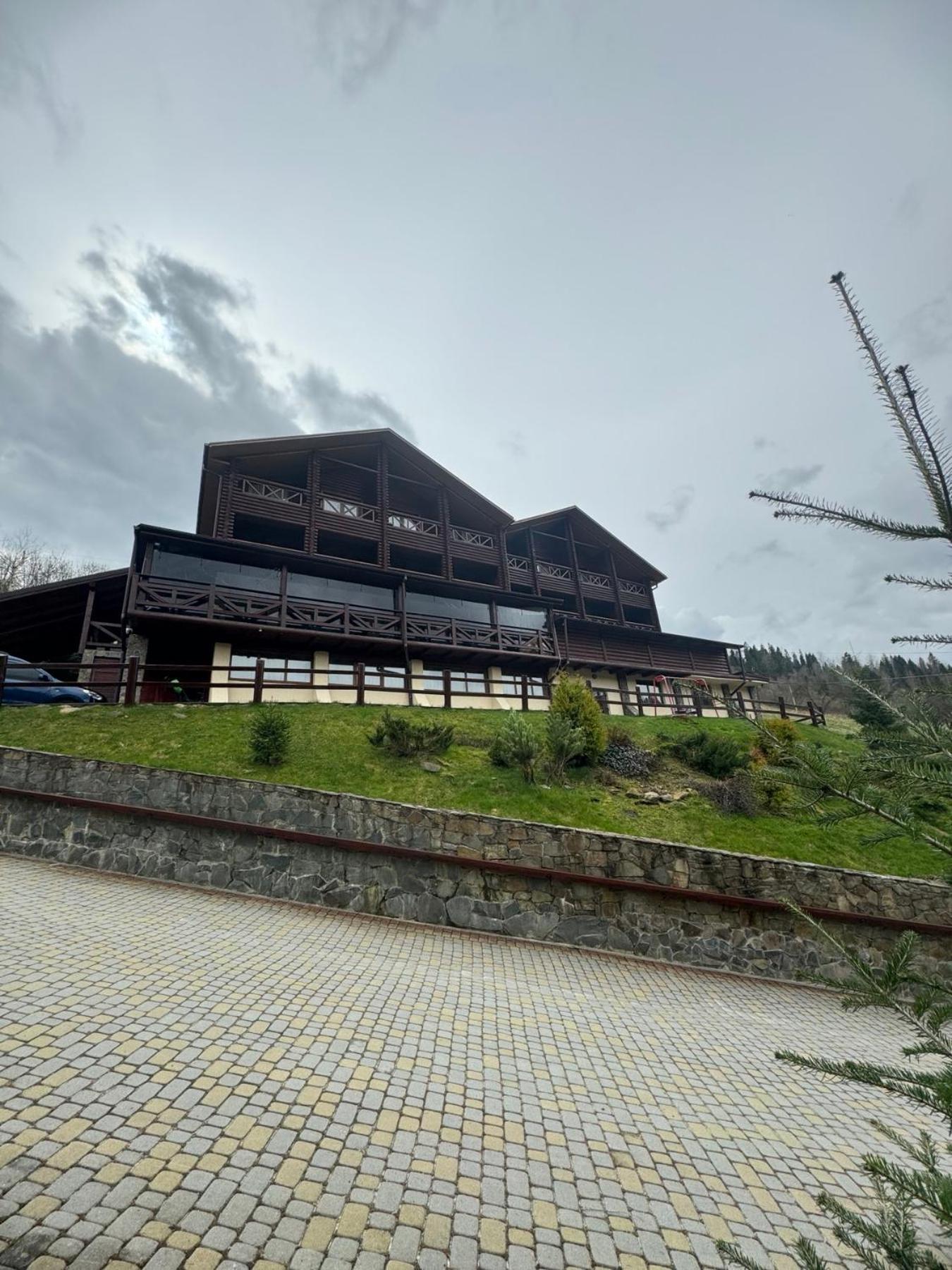 Georgiy Hotel Oryavchyk Ngoại thất bức ảnh